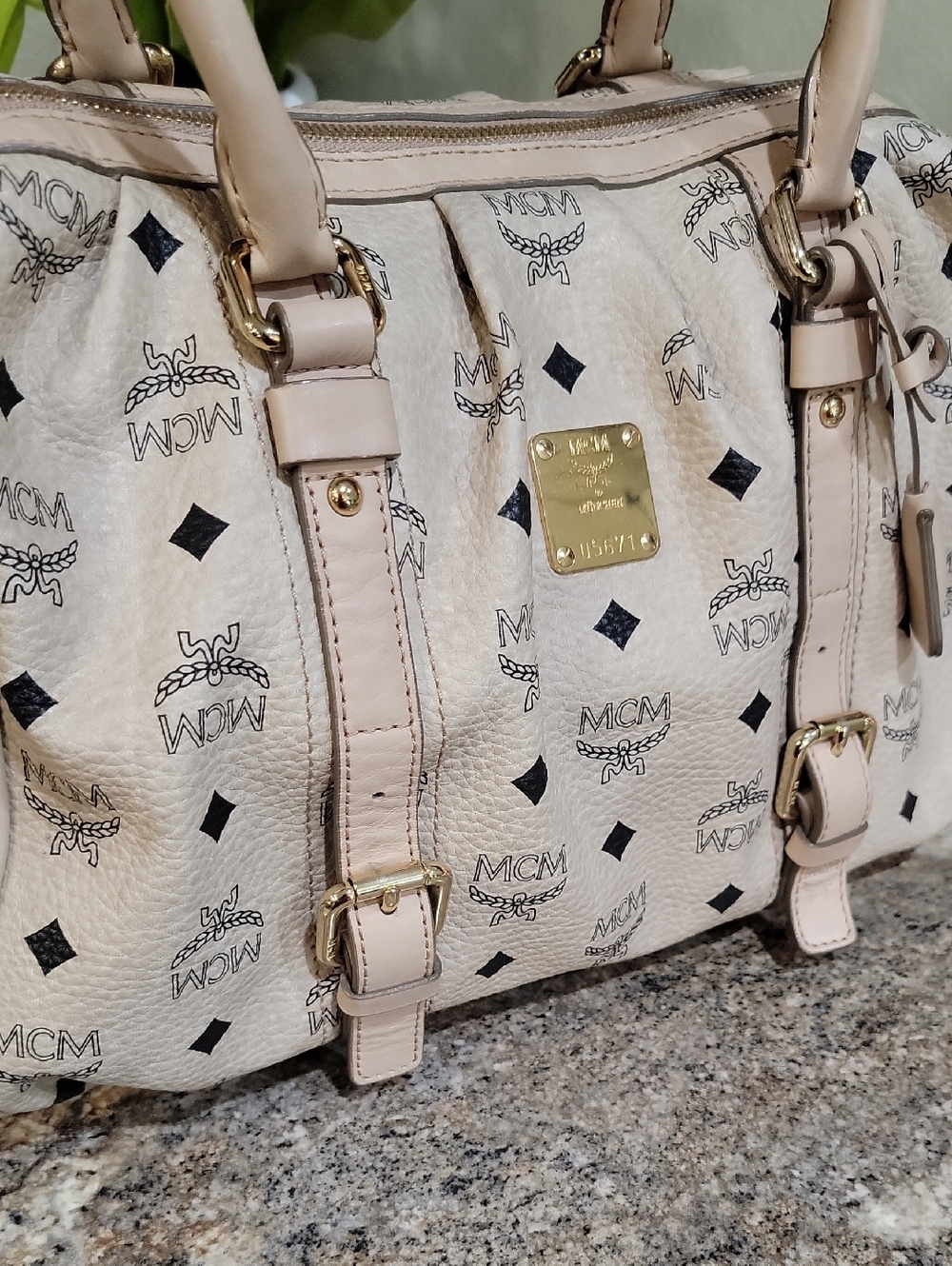 MCM EUC Visetos Buckled Boston Bag like new - Picture 2 of 14